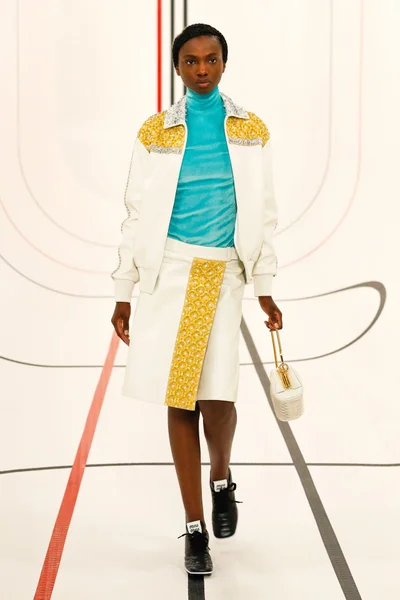 Look 43
